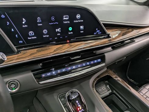 Used 2023 Cadillac Escalade Sport Platinum w/ LPO, ONYX Package AWD/4WD image 11