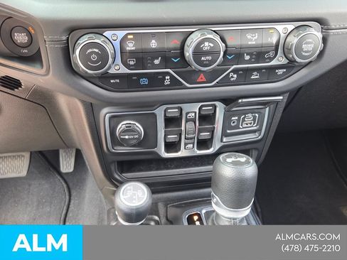 Used 2025 Jeep Wrangler Unlimited Sahara w/ Safety Group AWD/4WD image 22