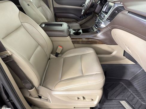 Certified 2020 Chevrolet Suburban LT AWD/4WD image 11