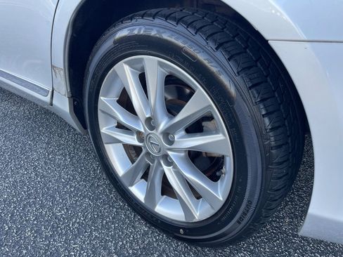 Used 2010 Lexus ES 350 w/ Luxury Package image 10