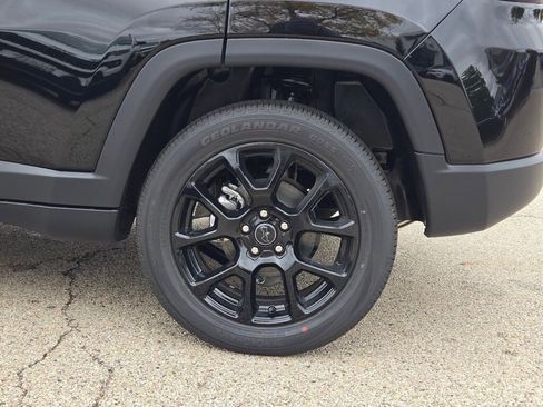 New 2026 Jeep Compass Latitude image 15