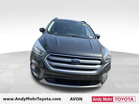 Used 2017 Ford Escape SE w/ Equipment Group 201A AWD/4WD image 2