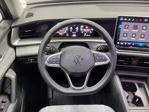 New 2026 Volkswagen Tiguan S image 32