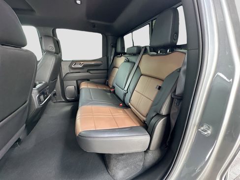 Used 2024 Chevrolet Silverado 1500 High Country w/ Technology Package image 25