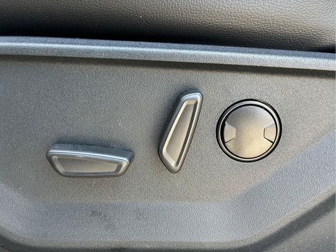 Used 2026 Ford F150 Lariat AWD/4WD image 16