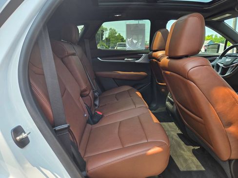 Used 2024 Cadillac XT5 Premium Luxury w/ Technology Package AWD/4WD image 40