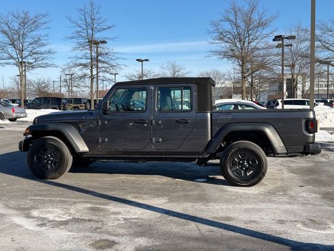 Certified 2024 Jeep Gladiator Sport image 11