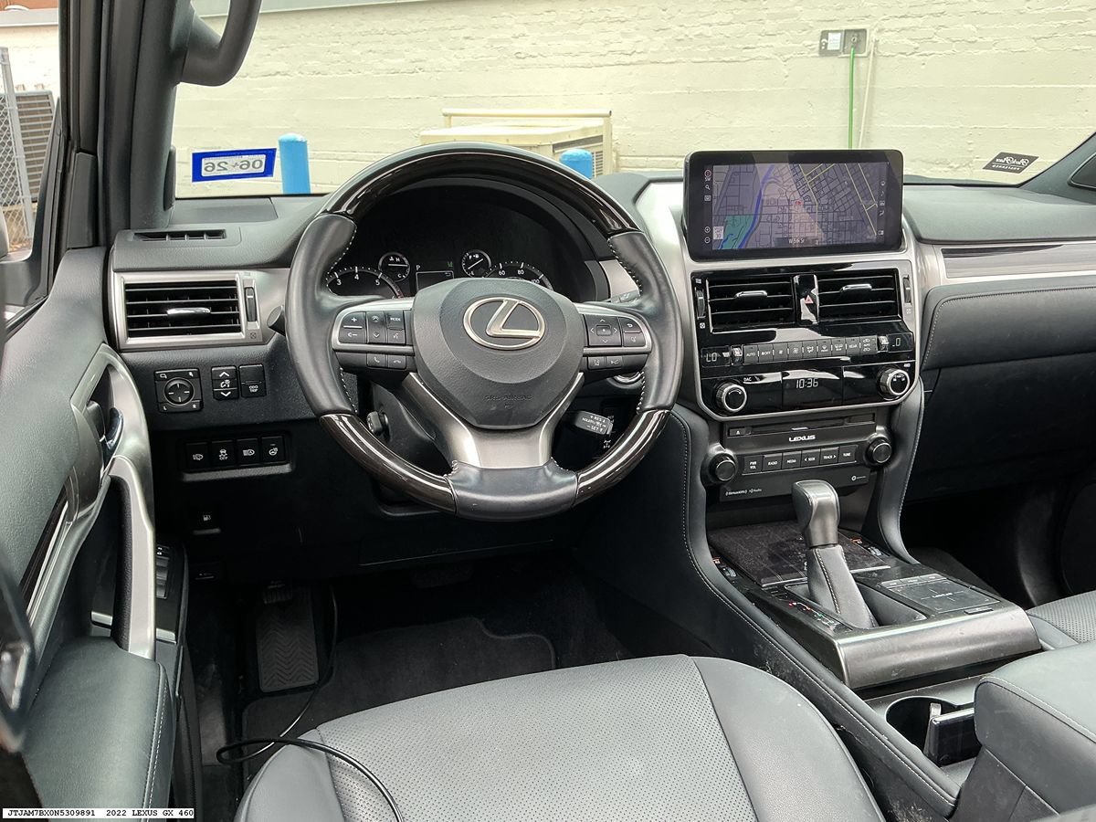 Used 2022 Lexus GX 460 Premium w/ Premium Package AWD/4WD image 13