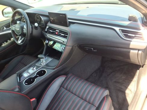 Used 2025 Genesis G70 3.3T Advanced RWD image 9