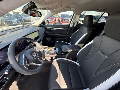 Certified 2025 Buick Envision Sport Touring image 15