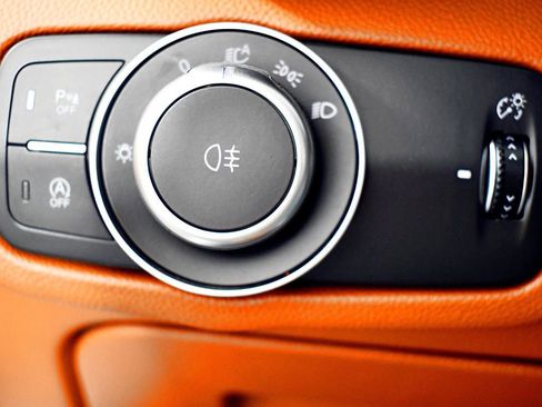 Used 2020 Alfa Romeo Giulia AWD w/ Quick Order Package 22J Sport image 20