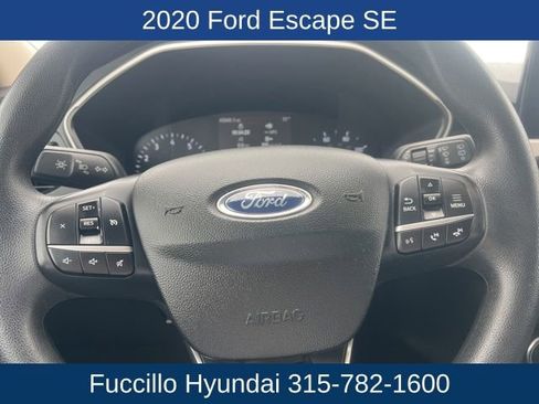 Used 2020 Ford Escape SE image 19