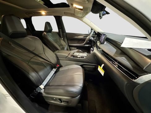 New 2027 INFINITI QX60 Luxe w/ Cargo Package FWD image 31