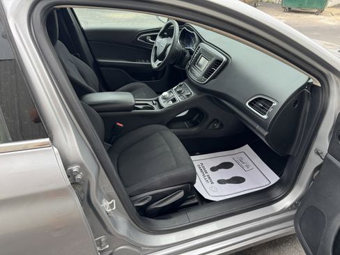 Used 2015 Chrysler 200 Limited image 24