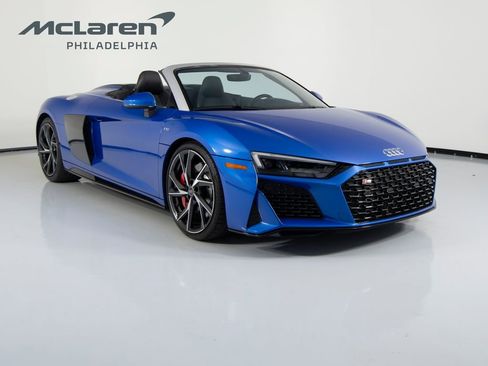 Used 2021 Audi R8 V10 w/ Premium Package image 4