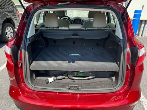 Used 2016 Ford C-MAX Energi SEL w/ Equipment Group 301A FWD image 11