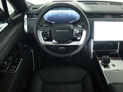 New 2025 Land Rover Range Rover SE image 11