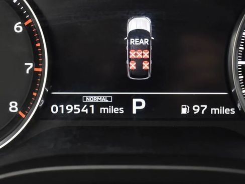 Used 2025 Mitsubishi Outlander SE image 28