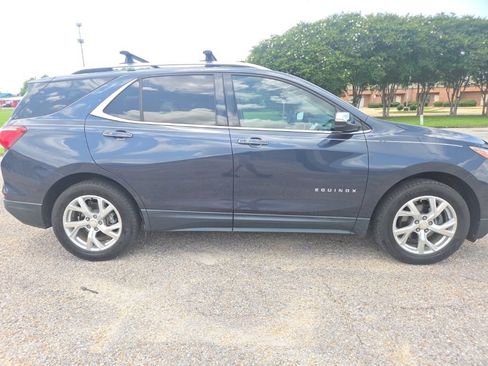 Used 2018 Chevrolet Equinox Premier FWD image 10