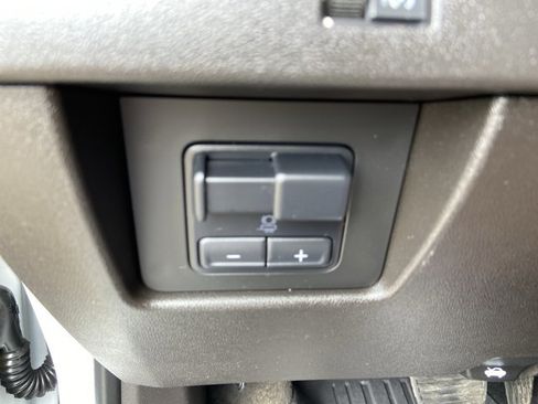 Used 2023 Chevrolet Colorado LT w/ LT Convenience Package image 45