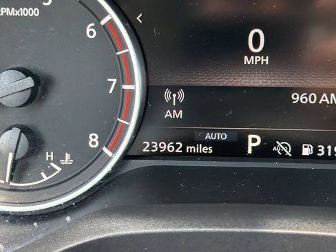 Used 2025 Nissan Rogue SV AWD/4WD image 20
