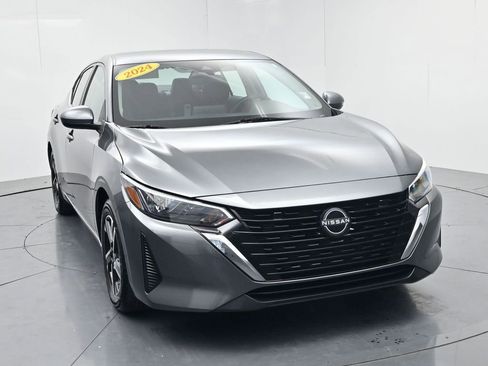 Used 2024 Nissan Sentra SV FWD image 2