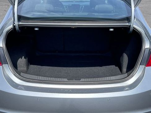Used 2024 Chevrolet Malibu LT FWD image 28