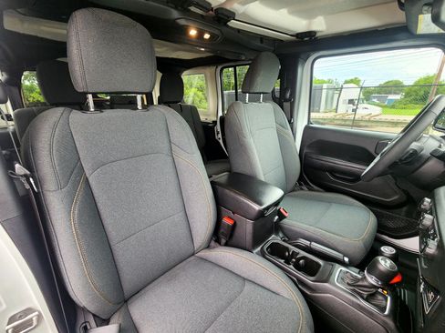 Used 2025 Jeep Wrangler Unlimited Sport S 4xe w/ Convenience Group AWD/4WD image 47
