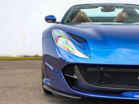 Used 2021 Ferrari 812 GTS RWD image 28