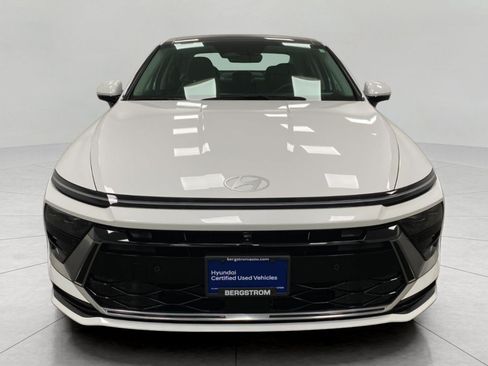 Certified 2025 Hyundai Sonata Limited FWD image 10