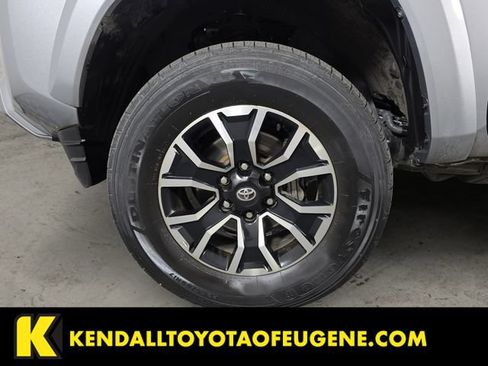 Used 2023 Toyota Tacoma TRD Sport w/ Advanced Technology Package AWD/4WD image 9