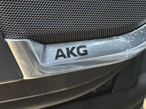 Certified 2025 Cadillac Escalade ESV Premium Luxury image 25