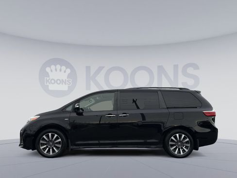 Used 2019 Toyota Sienna Limited Premium image 10