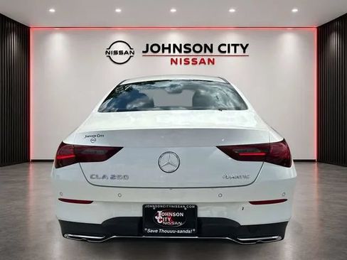 Used 2025 Mercedes-Benz CLA 250 4MATIC image 6