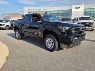 Used 2025 Toyota Tacoma SR5 RWD video 1