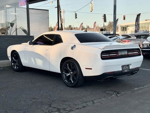 Used 2018 Dodge Challenger R/T Plus image 7