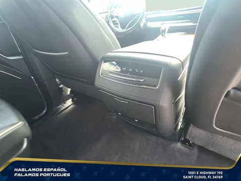 Used 2024 Cadillac Escalade ESV Premium Luxury AWD/4WD image 29