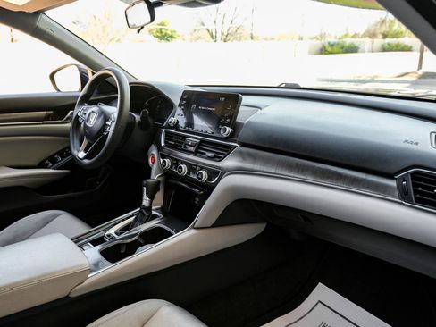 Used 2020 Honda Accord LX image 12