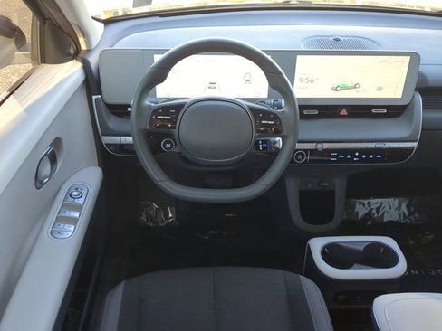 Used 2024 Hyundai Ioniq 5 SEL image 15