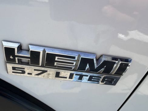 Used 2010 Dodge Ram 1500 Truck ST w/ SXT Appearance Group image 12