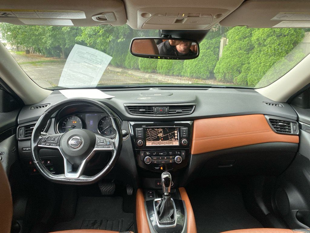 Used 2018 Nissan Rogue SL w/ Premium Package AWD/4WD image 21