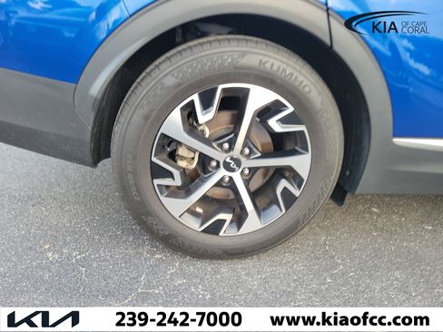 Certified 2024 Kia Sportage EX FWD image 9