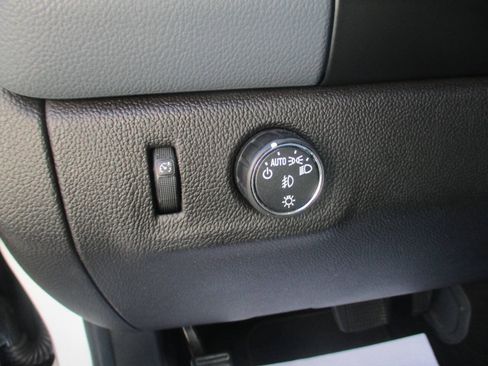 Used 2015 Chevrolet Colorado Z71 RWD image 21
