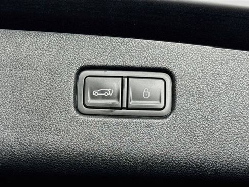 Used 2024 Genesis GV70 2.5T w/ Sport Prestige Package AWD/4WD image 46
