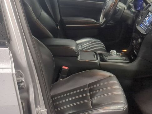Used 2018 Chrysler 300 S w/ 300S Premium Group AWD/4WD image 27