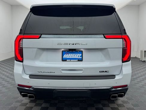 Used 2026 GMC Yukon Denali Ultimate AWD/4WD image 12