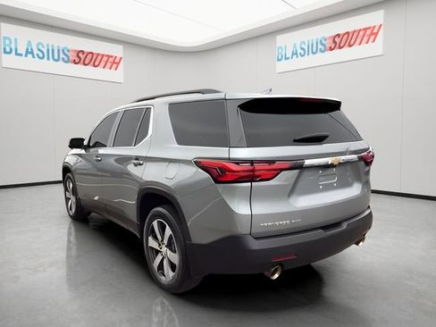 Used 2023 Chevrolet Traverse LT w/ LT Premium Package AWD/4WD image 5