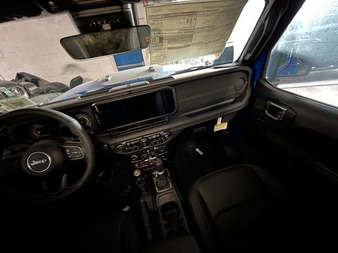 New 2025 Jeep Wrangler Unlimited Rubicon 392 image 11