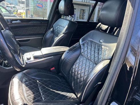 Used 2013 Mercedes-Benz GL 550 4MATIC image 9