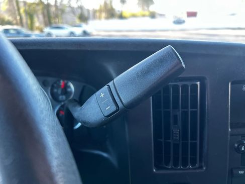 Used 2017 GMC Savana 3500 image 13